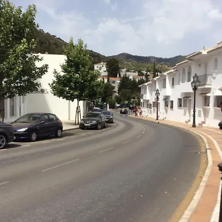 Semesterbostad Charming Spanish Townhouse *